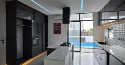 5 BEDROOM FULLY DETACHED DUPLEX