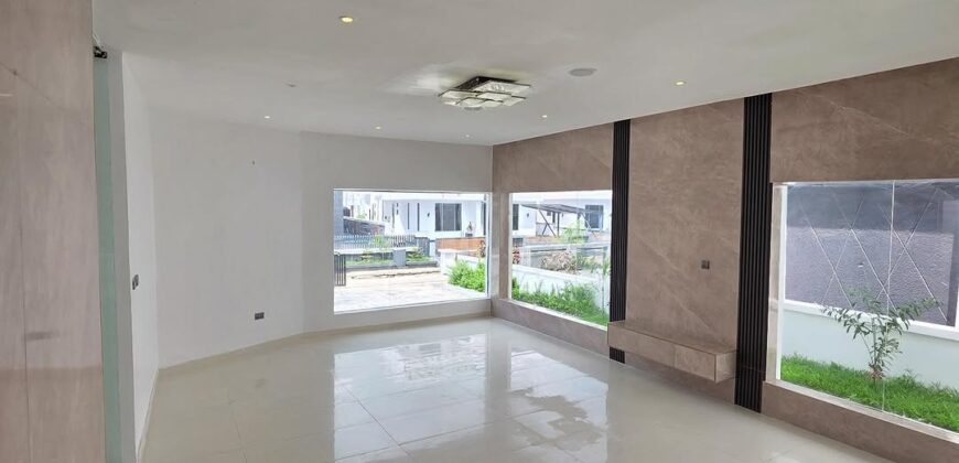 5 BEDROOM DETACHED, IKOTA