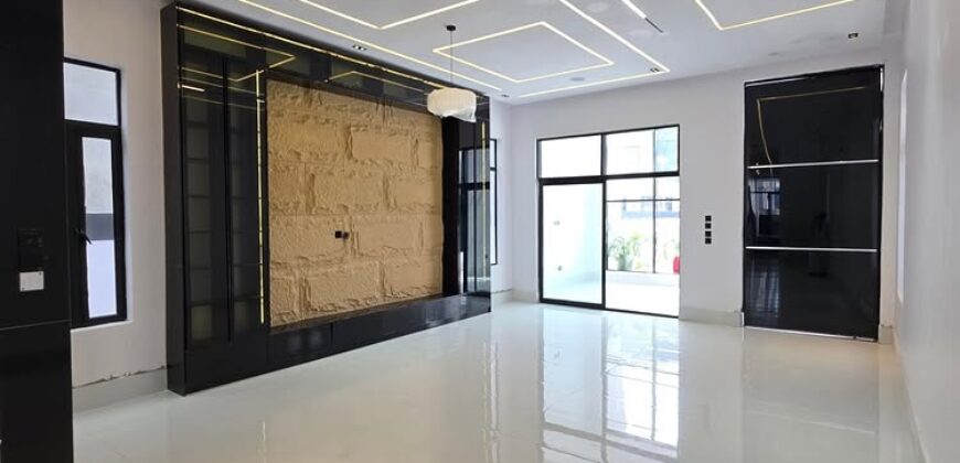 5 Bedroom DETACHED DUPLEX, Ajah Lagos
