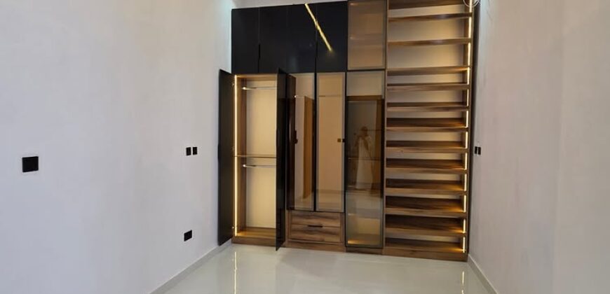 5 Bedroom DETACHED DUPLEX, Ajah Lagos
