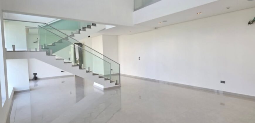 5 BEDROOM SEMI DETACHED DUPLEX