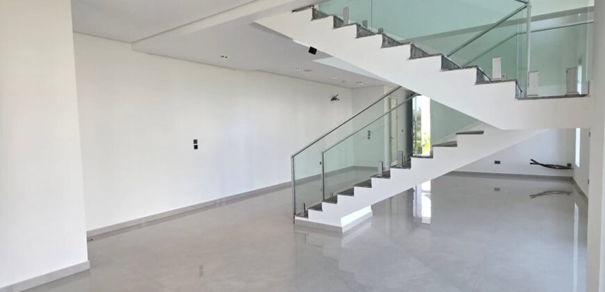 5 BEDROOM SEMI DETACHED DUPLEX